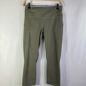 Athleta sage, green cropped leggings with pockets